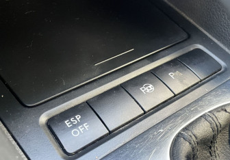 Подержанный автомобиль Volkswagen Golf Hatchback 2009 года (15 фото)