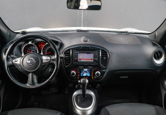 Подержанный автомобиль Nissan Juke 2013 года (11 фото)