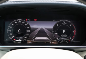 Подержанный автомобиль Land Rover Range Rover 2020 года (13 фото)