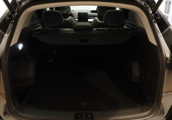 Подержанный автомобиль Geely Atlas 2024 года (25 фото)