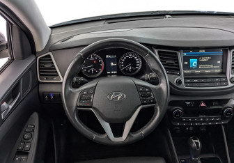 Подержанный автомобиль Hyundai Tucson 2016 года (22 фото)
