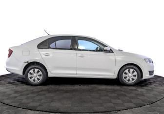 Подержанный автомобиль Skoda Rapid Liftback 2019 года (4 фото)