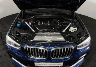 Подержанный автомобиль BMW X4 2020 года (10 фото)