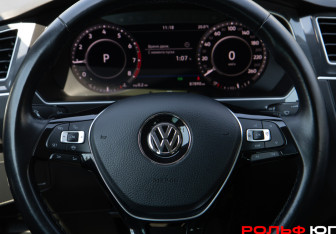 Подержанный автомобиль Volkswagen Tiguan 2018 года (14 фото)