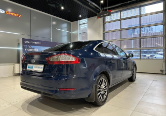 Подержанный автомобиль Ford Mondeo Sedan 2011 года (4 фото)