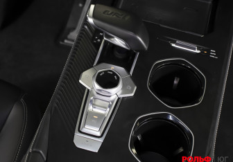 Подержанный автомобиль Changan UNI-K 2023 года (14 фото)