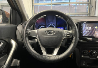 Подержанный автомобиль LADA (ВАЗ) XRAY 2018 года (16 фото)
