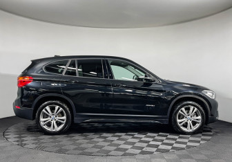 Подержанный автомобиль BMW X1 2017 года (6 фото)
