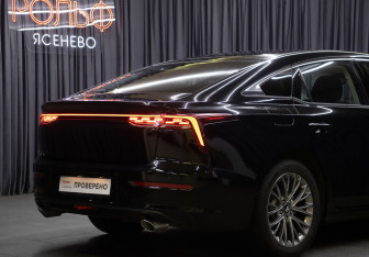 Подержанный автомобиль FAW Bestune B70 2023 года (24 фото)