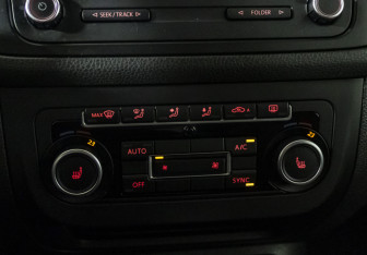 Подержанный автомобиль Volkswagen Golf Plus 2013 года (15 фото)