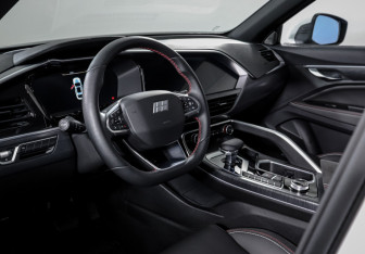 Подержанный автомобиль Knewstar 001 2024 года (14 фото)