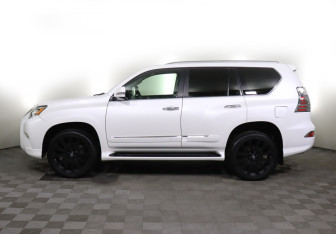 Подержанный автомобиль Lexus GX 2016 года (8 фото)