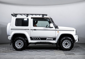 Подержанный автомобиль Suzuki Jimny 2019 года (4 фото)