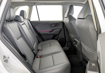 Новый Toyota RAV4 2025 (12 фото)