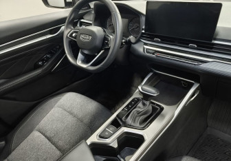 Подержанный автомобиль Geely Emgrand 2024 года (10 фото)