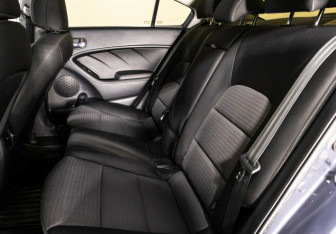 Подержанный автомобиль Kia Cerato Sedan 2014 года (11 фото)