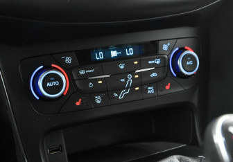 Подержанный автомобиль Ford Focus Sedan 2019 года (11 фото)