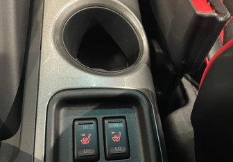 Подержанный автомобиль Nissan Juke 2013 года (18 фото)