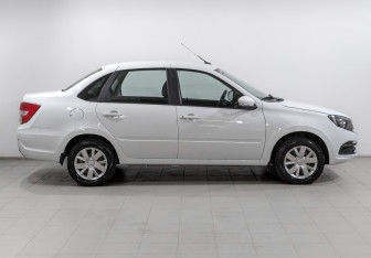 Подержанный автомобиль LADA (ВАЗ) Granta Sedan 2023 года (4 фото)