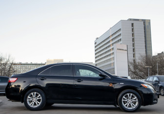 Подержанный автомобиль Toyota Camry Sedan 2008 года (3 фото)