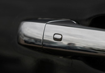 Подержанный автомобиль Jeep Grand Cherokee 2010 года (22 фото)