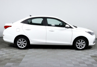 Подержанный автомобиль Changan Alsvin 2023 года (4 фото)