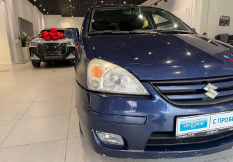 Подержанный автомобиль Suzuki Liana Wagon 2007 года (8 фото)