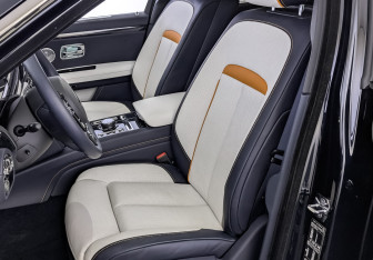 Подержанный автомобиль Rolls-Royce Ghost 2024 года (20 фото)