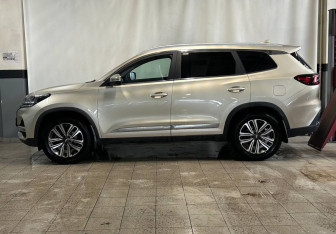 Подержанный автомобиль Chery Tiggo 8 2021 года (8 фото)