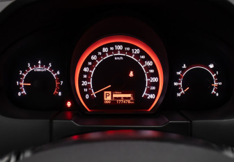 Подержанный автомобиль Kia Ceed Hatchback 2010 года (13 фото)