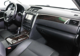 Подержанный автомобиль Toyota Camry Sedan 2015 года (6 фото)