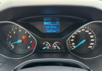 Подержанный автомобиль Ford Focus Hatchback 2013 года (12 фото)