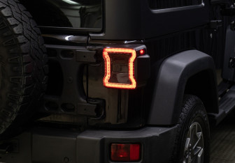 Подержанный автомобиль Jeep Wrangler 2012 года (20 фото)