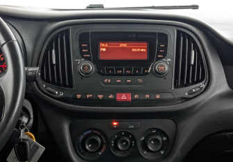 Подержанный автомобиль Fiat Doblo 2020 года (17 фото)