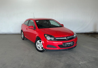 Подержанный автомобиль Opel Astra Hatchback 2009 года (3 фото)