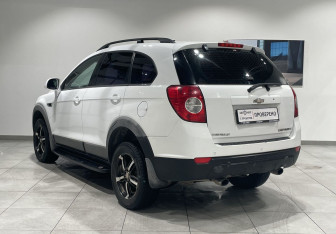 Подержанный автомобиль Chevrolet Captiva 2012 года (7 фото)