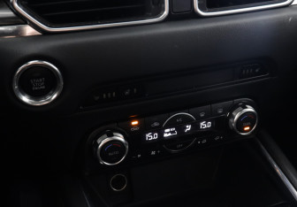 Подержанный автомобиль Mazda CX-5 2018 года (13 фото)