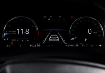 Подержанный автомобиль Toyota Camry Sedan 2023 года (11 фото)