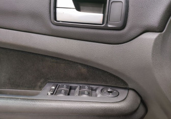 Подержанный автомобиль Ford Focus Sedan 2007 года (19 фото)