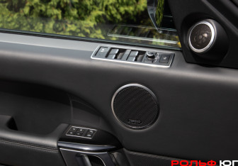 Подержанный автомобиль Land Rover Range Rover 2014 года (31 фото)