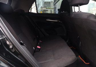 Подержанный автомобиль Toyota Auris Hatchback 2008 года (10 фото)