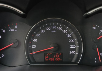 Подержанный автомобиль Kia Sorento 2013 года (22 фото)