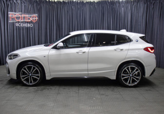 Подержанный автомобиль BMW X2 2019 года (8 фото)