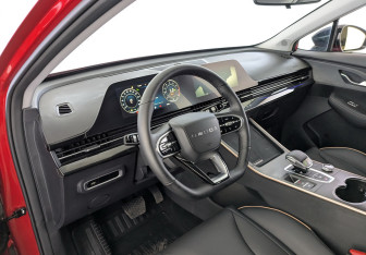 Подержанный автомобиль Omoda C5 2024 года (16 фото)