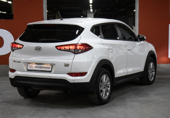 Подержанный автомобиль Hyundai Tucson 2016 года (5 фото)