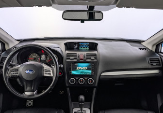 Подержанный автомобиль Subaru XV 2014 года (14 фото)