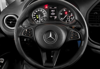 Подержанный автомобиль Mercedes-Benz Vito 2015 года (11 фото)