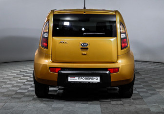 Подержанный автомобиль Kia Soul 2011 года (6 фото)