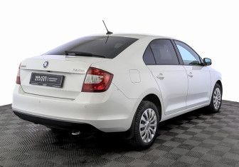 Подержанный автомобиль Skoda Rapid Liftback 2019 года (5 фото)