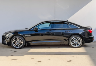 Подержанный автомобиль Audi A6 Sedan 2021 года (8 фото)